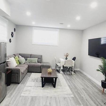 Fabulous And Cozy Guest Suite YYC 외부 사진